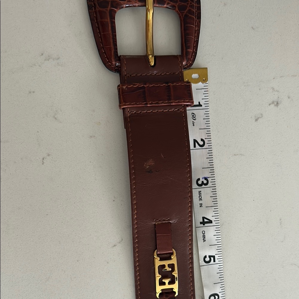 ESCADA vintage slim Logo crocodile Belt.8